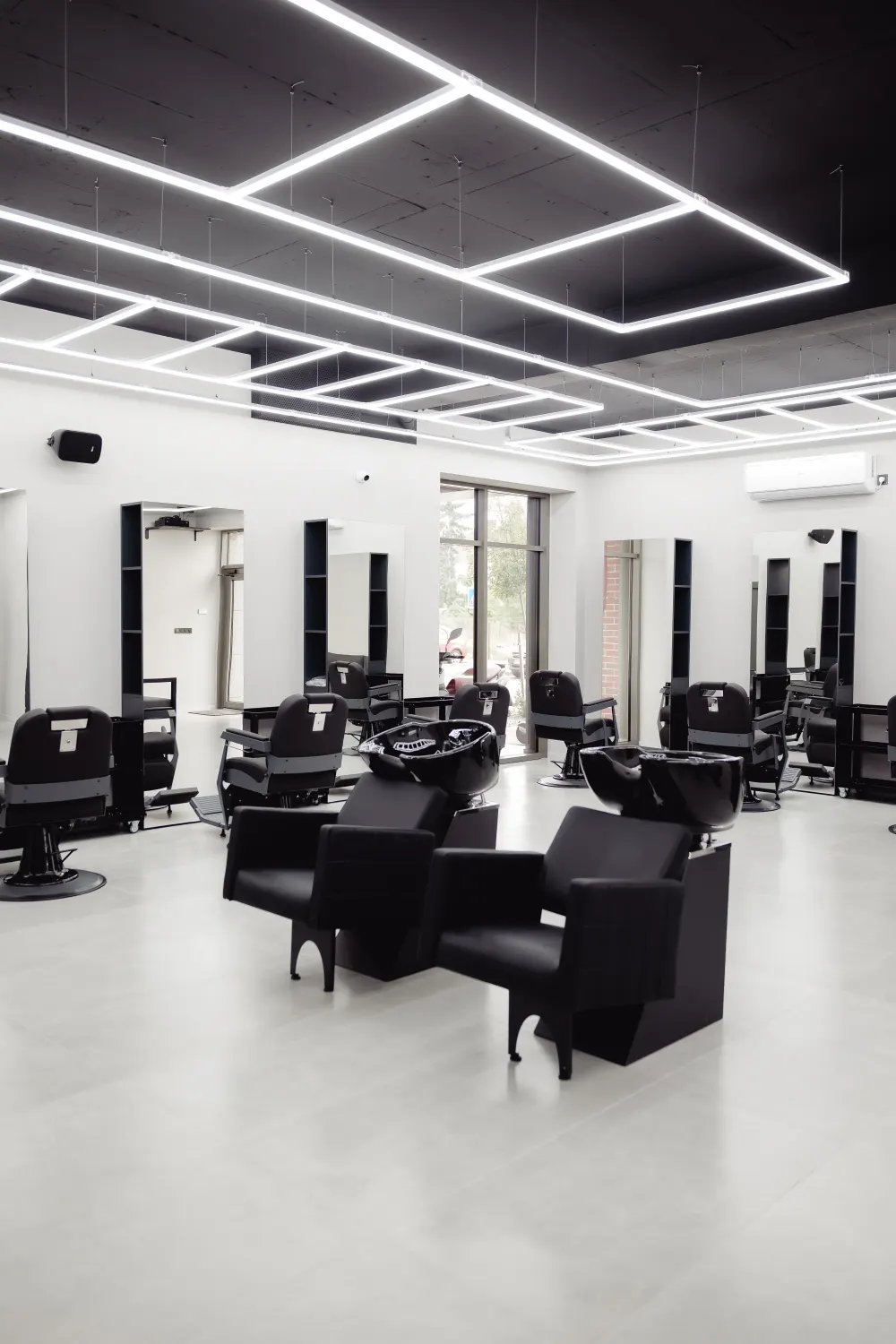 Interiorul salonului Hairbox 4